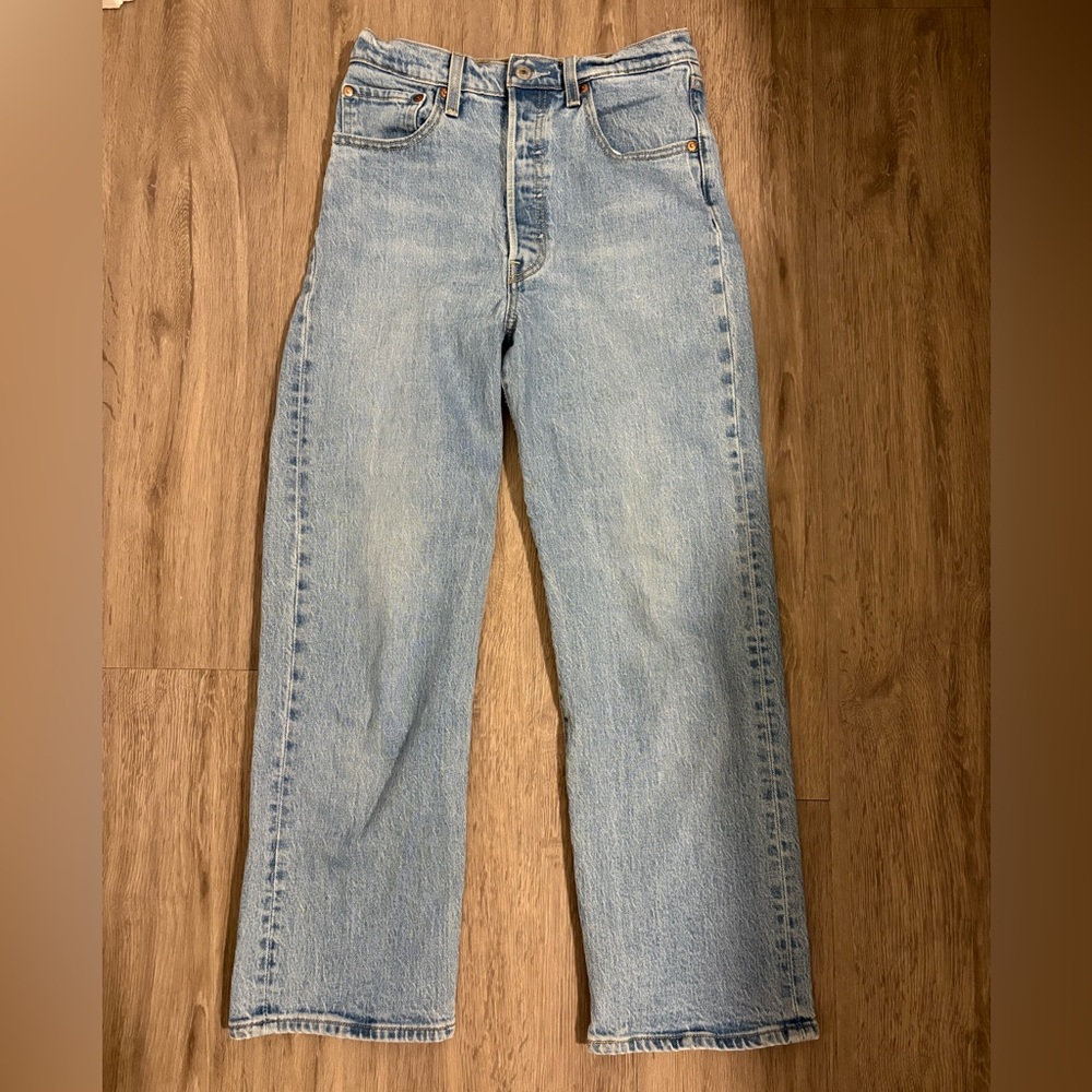 Levi’s Ribcage Straight Denim Jeans